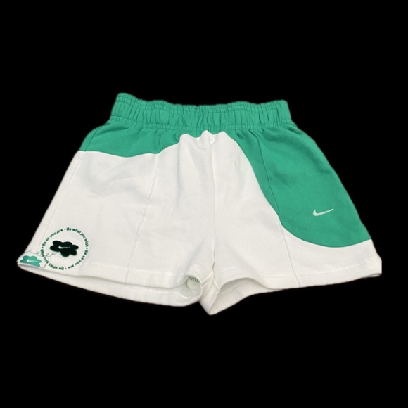 nike shorts - Picture 1 of 4
